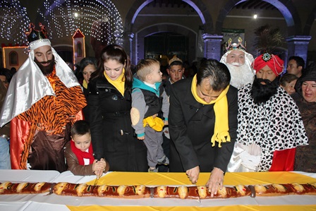 DEGUSTAN VILLANOVENSES MONUMENTAL ROSCA DE REYES