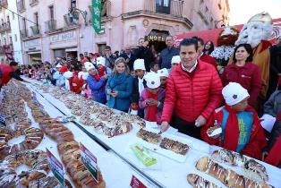 PARTEN LA TRADICIONAL ROSCA DE REYES EN GUADALUPE