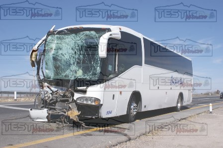 ACCIDENTE DE AUTOBÚS CONTRA PIPA