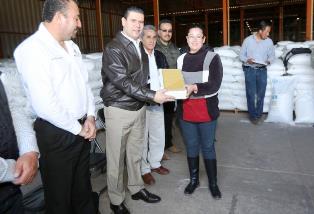 ENTREGA GOBERNADOR APOYOS POR MÁS DE 9 MDP A APICULTORES ZACATECANOS