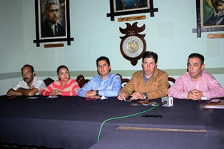 MEJORES CAMINOS Y BIENESTAR SOCIAL, OFRECEN CANDIDATOS DE LA ALIANZA PAN-PRD EN ADJUNTAS DEL REFUGIO