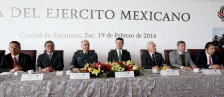 ENCABEZAN GOBERNADOR Y COMANDANTE DE LA XI ZONA ANIVERSARIO DEL EJÉRCITO MEXICANO