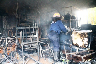 INCENDIAN SALON EN JARDIN DE NIÑOS