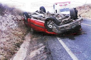 IMPACTANTE VOLCADURA EN LA CARRETERA A JEREZ