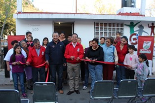 INAUGURAN AUTORIDADES MUNICIPALES EL SEGUNDO GIMNASIO VIRTUAL, EN COLONIA MARIANITA