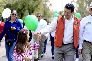CONVIVE GOBERNADOR CON ZACATECANOS EN EL DÍA DE LA FAMILIA