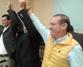 LLAMADO A LA UNIDAD DE PEDRO DE LEÓN, SURTE EFECTOS EN EL PRD