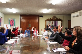 DOS VOLCADURAS EN UN MISMO TRAMO: MILAGRO SALVAN SUS VIDAS