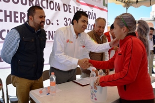 INAUGURA ROBERTO LUÉVANO LECHERÍA LICONSA EN VILLA FONTANA