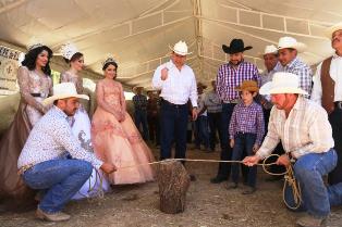 ENTREGA MAR APOYOS SIN PRECEDENTE EN TIANGUIS GANADERO DE JEREZ