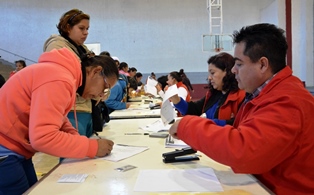LAS MUJERES SERÁN EL PILAR FUNDAMENTAL DEL TRIUNFO: ALEJANDRO TELLO