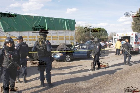 SE IMPACTA CONTRA UN TORTÓN:UN MUERTO