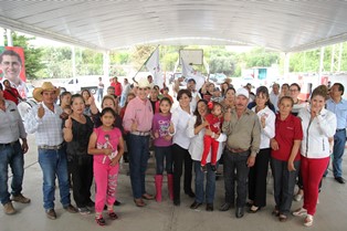 ESTABLECE JUDIT GUERRERO COMPROMISOS PUNTUALES CON HABITANTES DE CALERILLA Y LA PIMIENTA