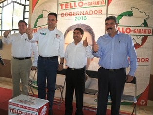 Francisco Domínguez Garay y cientos de universitarios de la UAZ manifiestan su respaldo a Alejandro Tello