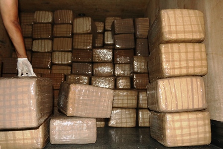 ASEGURA PEP EN FRESNILLO MÁS DE 500 DOSIS DE DROGA; 3 DETENIDOS Y 1 VEHÍCULO RECUPERADO