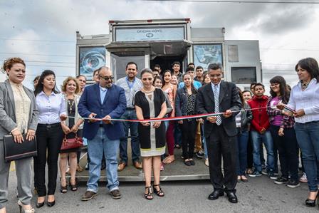 INAUGURAN MÓDULO MÓVIL DE NAFINSA