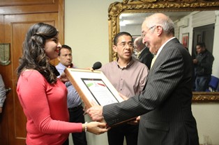 SE DESPIDE CON EL RECONOCIMIENTO DEL AYUNTAMIENTO DON JOSÉ JUVENAL ENCISO RENDÓN