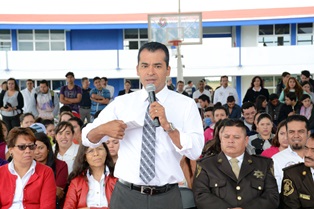 ENTREGAN APOYOS PARA FAMILIAS DE  CARRILLO