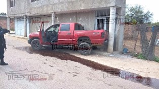 ASEGURAN AUTORIDADES EN GUADALUPE CAMIONETA CON IMPACTOS DE ARMA DE FUEGO