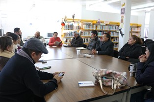 PARTICIPA CATARINO MARTÍNEZ EN CAFÉ LITERARIO REALIZADO EN BIBLIOTECA ROBERTO RAMOS