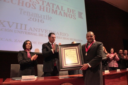 Entrega CDHEZ Premio Estatal de Derechos Humanos a la Asociación 