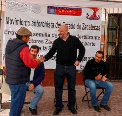 ENTREGAN APOYOS PARA ANTORCHA CAMPESINA