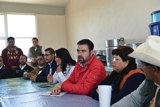 INICIA HARO DE TORRE RECORRIDO POR COMUNIDADES