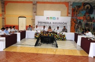 REALIZAN PRIMERA REUNIÓN PLENARIA DE DIPUTADOS DE LOS GRUPOS PARLAMENTARIOS DEL PRI, PVEM Y PANAL, CON FUNCIONARIOS DEL PODER EJECUTIVO