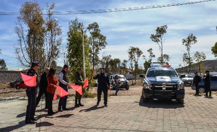 ENTREGAN VEHÍCULOS PARA SEGURIDAD PÚBLICA MUNICIPAL