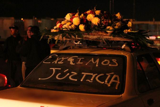 SMDIF ENTREGA SILLA DE RUEDAS A FRESNILLENSE