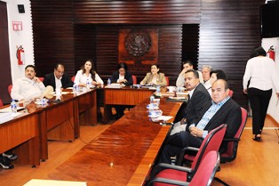 DE GIRA POR LORETO, TELLO ANUNCIA INVERSIÓN DE 110 MDP EN CARRETERAS DEL MUNICIPIO, INAUGURA EDIFICIO DE INGENIERÍAS EN TECNOLÓGICO SUPERIOR Y ENTREGA BECAS