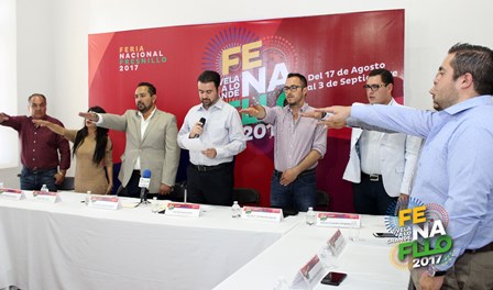IMPARTEN TALLER MOTIVACIONAL A PERSONAL ADMINISTRATIVO Y OPERATIVO DE PRESIDENCIA MUNICIPAL