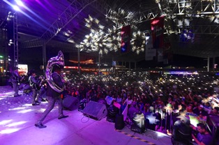 ARRASAN LOS PLEBES DEL RANCHO DE ARIEL CAMACHO CON LOS SENTIMIENTOS DE LOS FRESNILLENSES