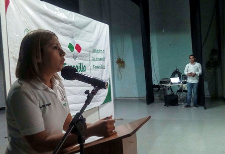 PRESENTAN CLASE MUESTRA Y SE INICIA EL CICLO DE INGLÉS PARA TODOS
