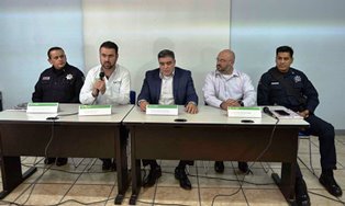PRETENDÍAN INGRESAR DROGA Y CERVEZAS AL CERERESO DE CIENEGUILLAS; LOS DETIENE LA PEP