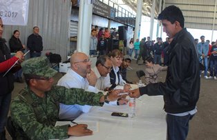 SE LLEVÓ A CABO SORTEO DEL SERVICIO MILITAR CLASE 1999