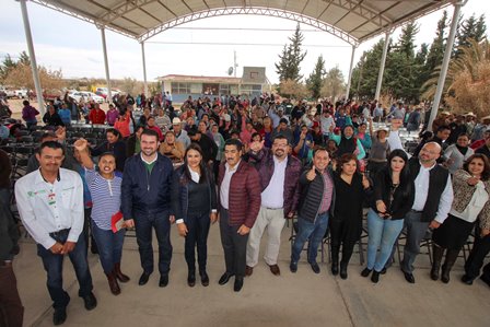 ENTREGA HARO DE LA TORRE APOYOS DE MEJORAMIENTO DE VIVIENDA EN CHICHIMEQUILLAS