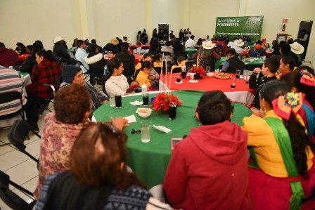 RECONOCE JOSÉ HARO DE LA TORRE A MIGRANTES FRESNILLENSES