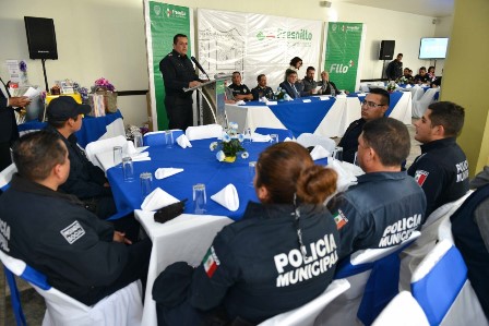 HONRAN EL TRABAJO Y DEDICACIÓN  DE LOS POLICÍAS DE FRESNILLO