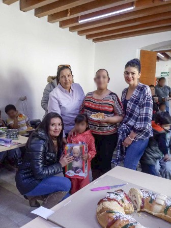 FESTEJAN DÍA DE REYES FAMILIAS ATENDIDAS EN INMUFRE