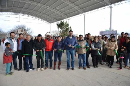 TRABAJAN EN CONJUNTO GOBIERNO MUNICIPAL Y ANTORCHA CAMPESINA PARA BENEFICIAR A LA COMUNIDAD DE LAGUNA SECA