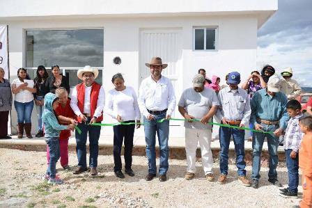 COMPROMISO CUMPLIDO EN EL APARTADERO  CON LA ENTREGA DE LA CASA DE SALUD