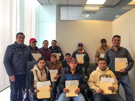 ENTREGAN APOYO PARA PROYECTOS PRODUCTIVOS A MIGRANTES FRESNILLENSES REPATRIADOS