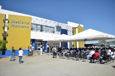 SUPERVISAN OBRAS PROVENIENTES DEL FONDO MINERO EN LA ESCUELA DE MEDICINA DE FRESNILLO