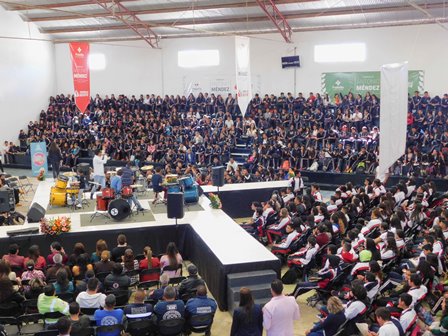 IMPARTEN CONFERENCIA “AMOR Y SERVICIO” A MIL 400 JÓVENES FRESNILLENSES.