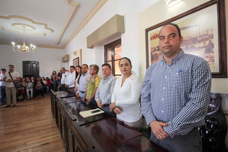 TOMA ALCALDE PROTESTA A SÍNDICO Y REGIDORES SUPLENTES