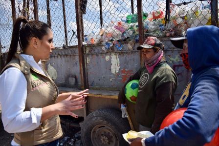 GESTIONARA MEJORES CONDICIONES PARA FAMILIAS PEPENADORAS: LUPITA FLORES