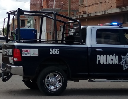 DETIENE PEP EN FRESNILLO A TRES HOMBRES CON UN ARMA CORTA