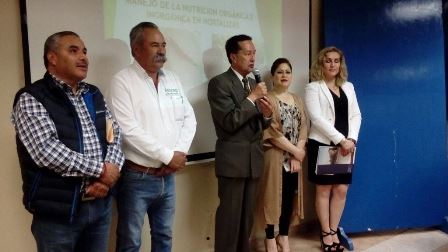 CAPACITAN A ALUMNOS DE BIOTECNOLOGÍA DE LA UPZ