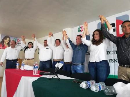 Fortalece Medrano Quezada su estructura